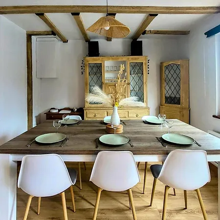 3 Bedroom Awesome In Zutkerque