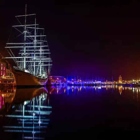 3 Bedroom Awesome In *